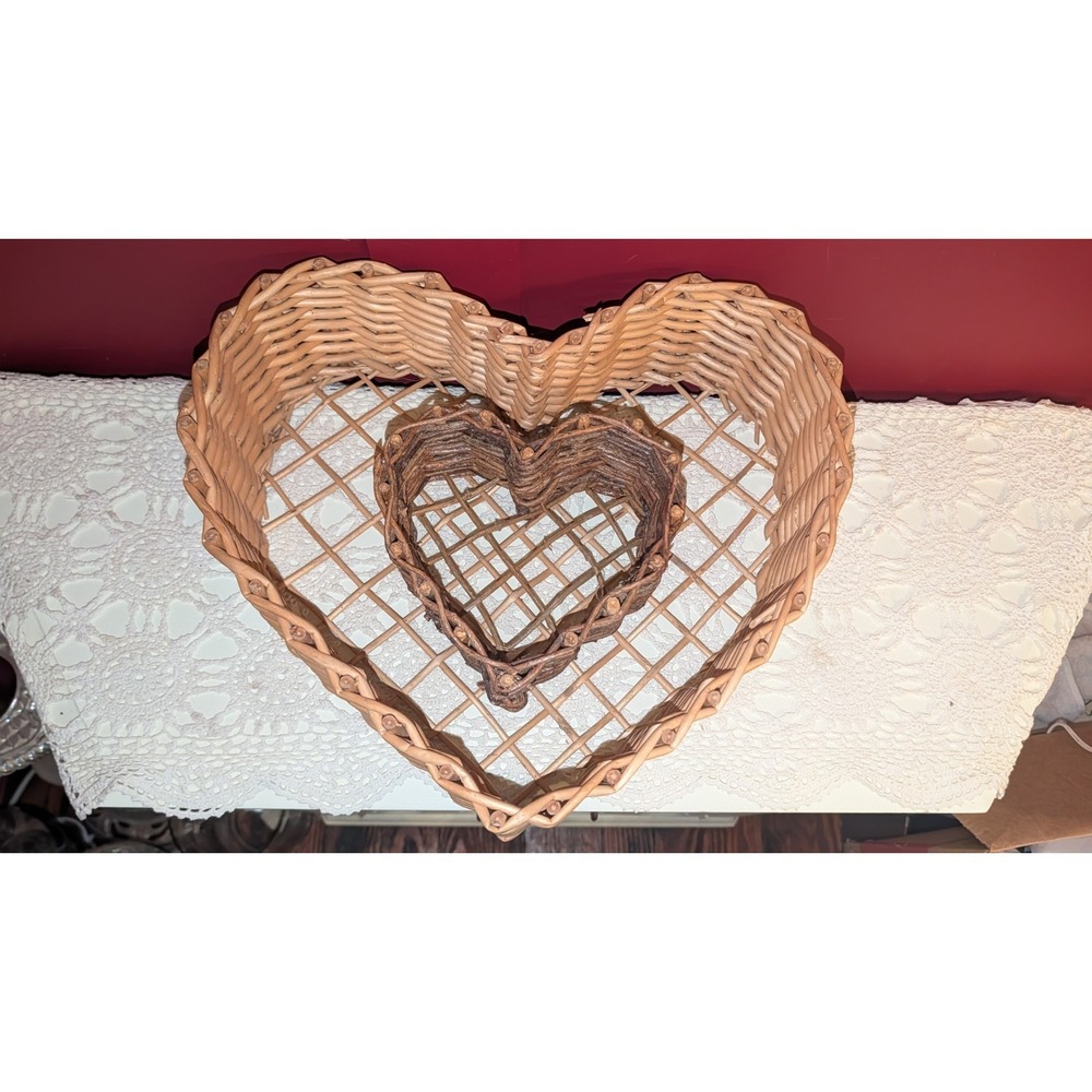 Vintage Lot 14" 7" Wooden Twig Vine Rustic Heart Shaped Basket Cottagecore Decor - Picture 4 of 10